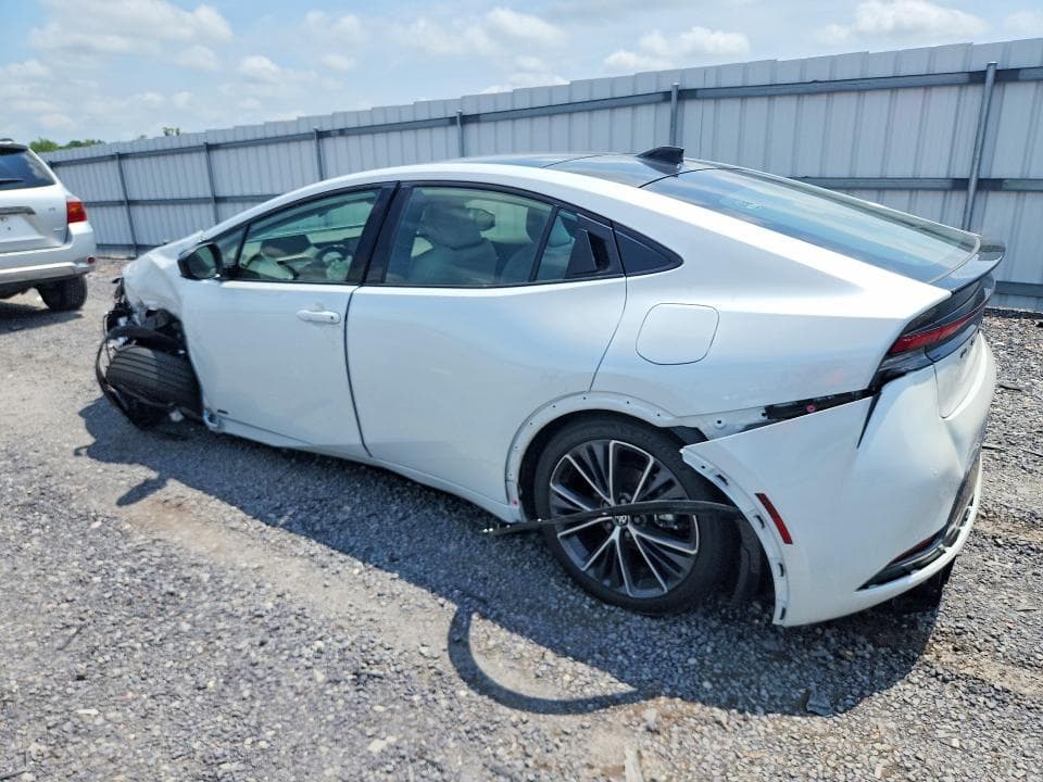 2026 TOYOTA PRIUS XLE 2