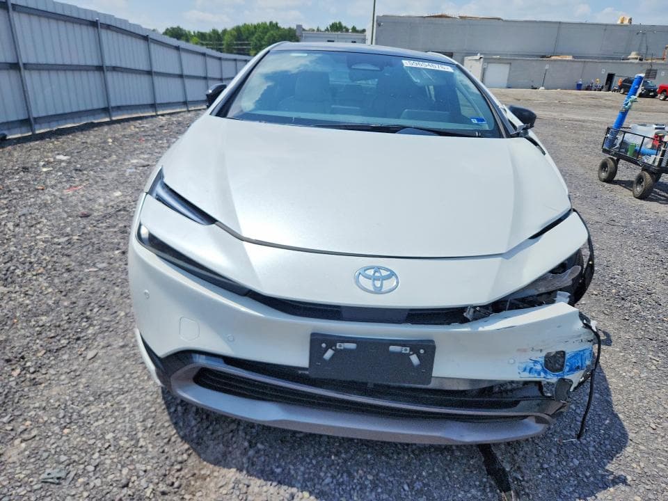 2026 TOYOTA PRIUS XLE 5