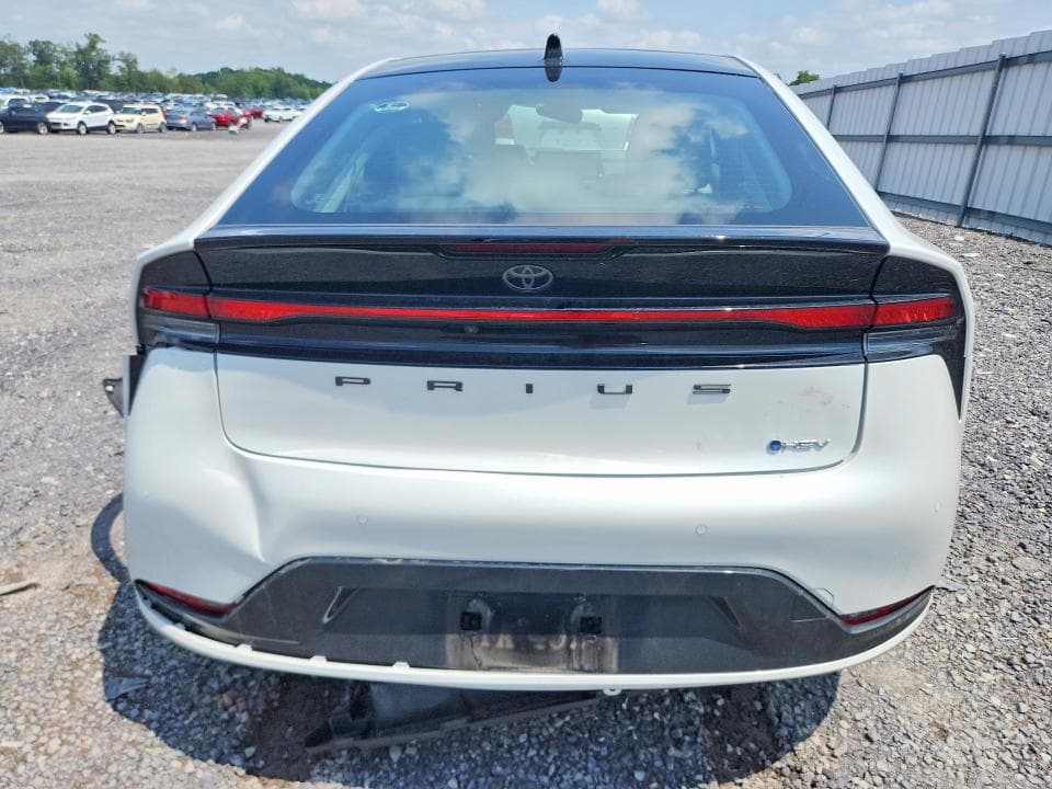 2026 TOYOTA PRIUS XLE 6