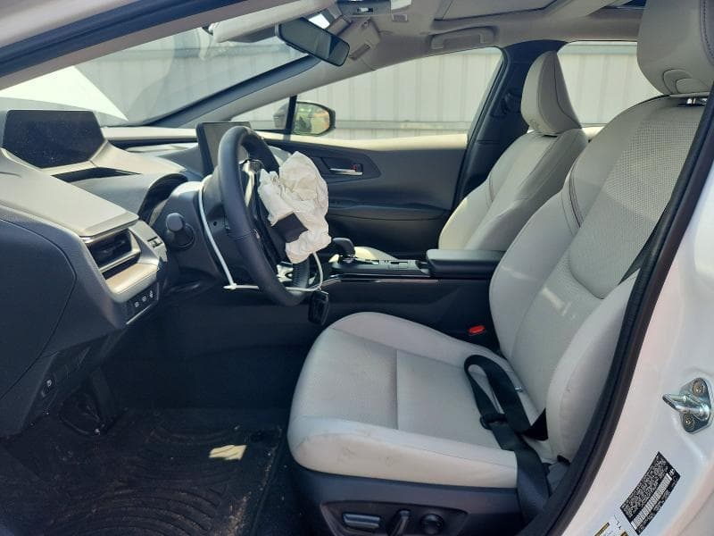 2026 TOYOTA PRIUS XLE 7