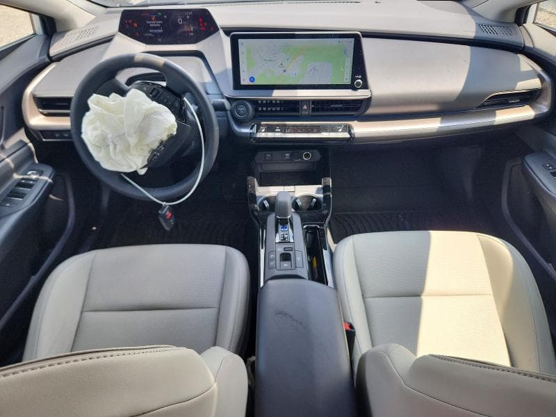 2026 TOYOTA PRIUS XLE 8
