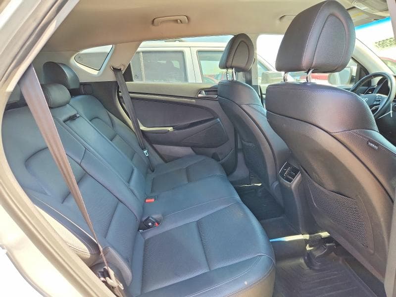 2016 HYUNDAI TUCSON LIMITED LIMITED 11
