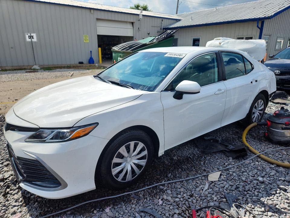 2022 TOYOTA CAMRY LE - 1