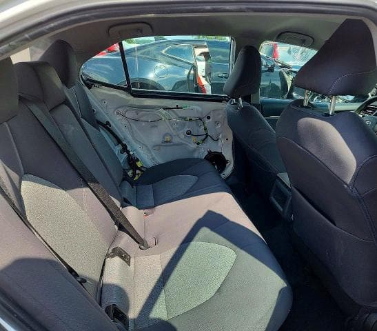 2022 TOYOTA CAMRY LE 10