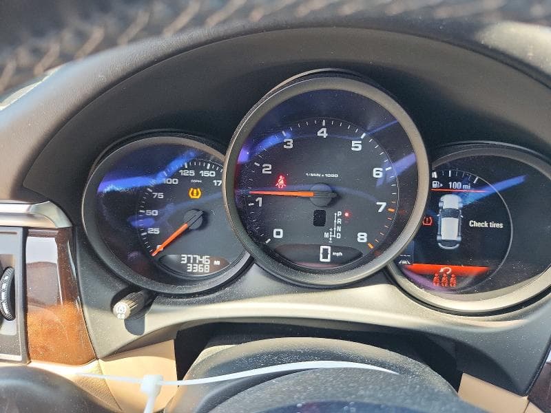 2020 PORSCHE MACAN 9