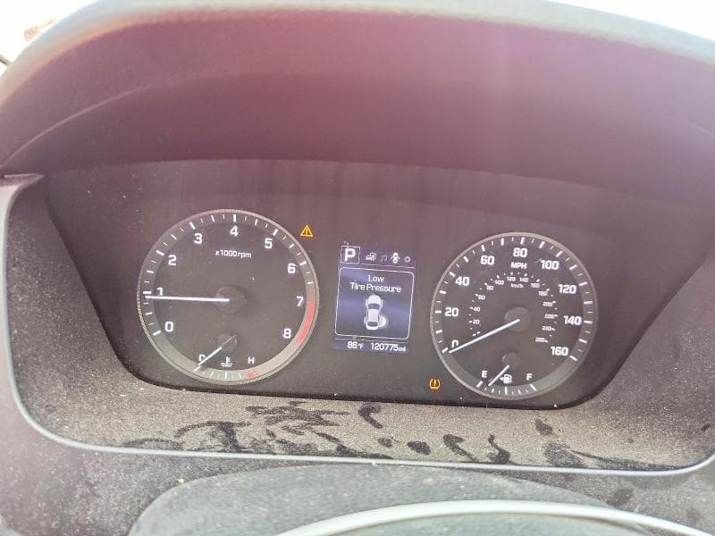 2017 HYUNDAI SONATA SE SE 9