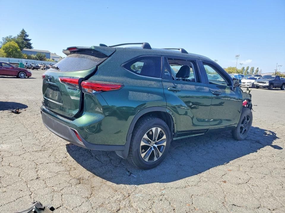 2023 TOYOTA HIGHLANDER HYBRID XLE 3