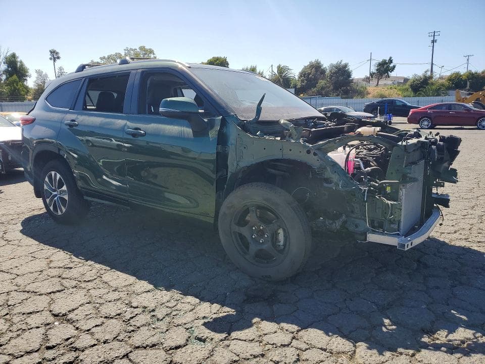 2023 TOYOTA HIGHLANDER HYBRID XLE 4
