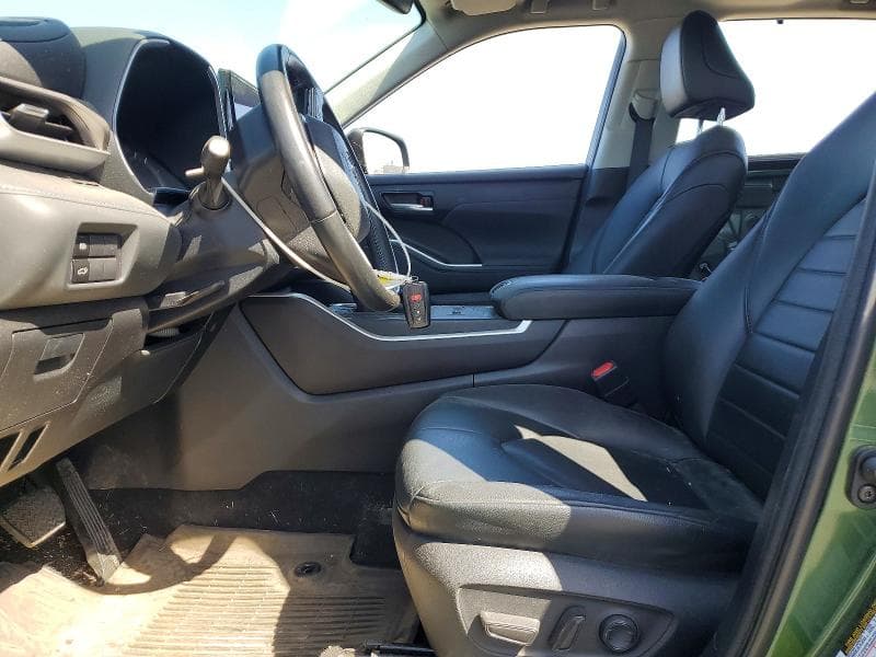 2023 TOYOTA HIGHLANDER HYBRID XLE 7
