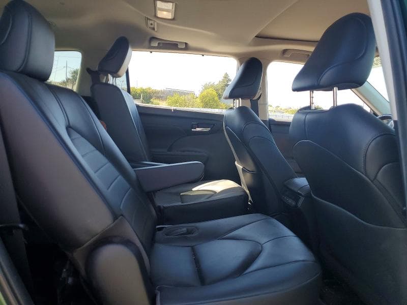 2023 TOYOTA HIGHLANDER HYBRID XLE 10