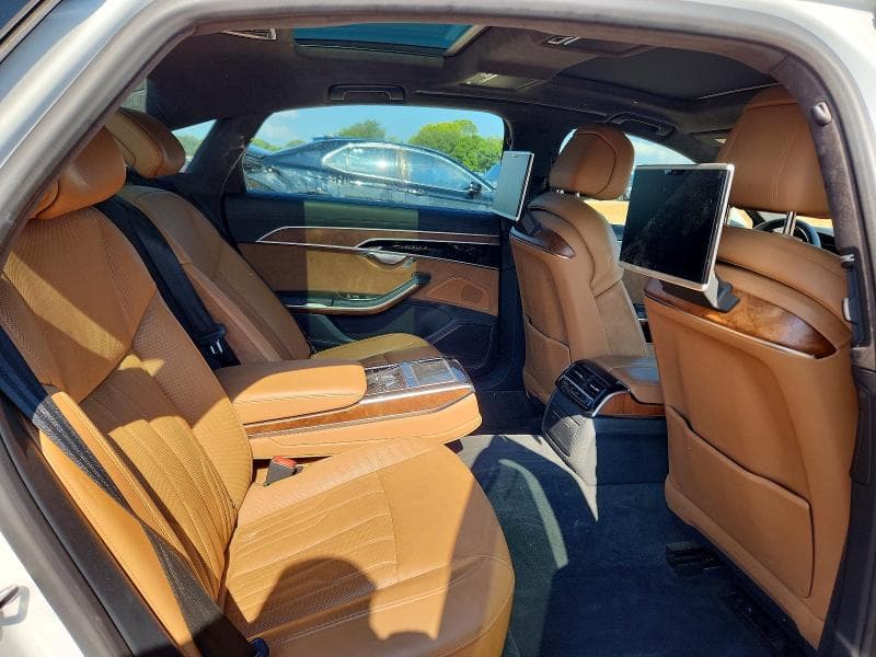 2019 AUDI A8 L 10