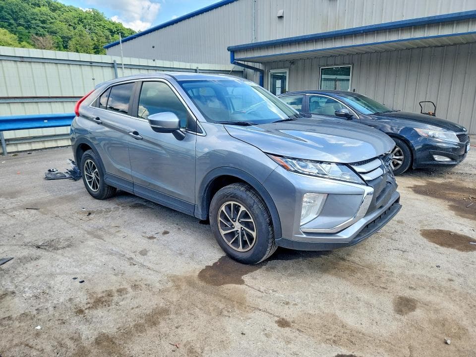 2020 MITSUBISHI ECLIPSE CROSS ES 4