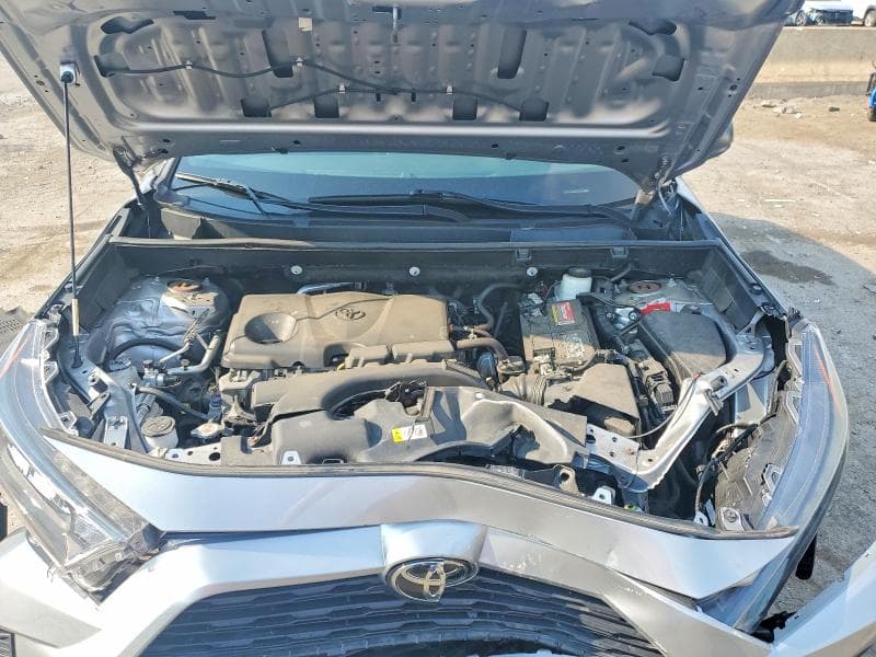2019 TOYOTA RAV4 LE 12