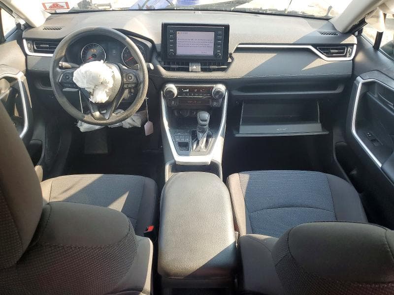 2019 TOYOTA RAV4 LE 8