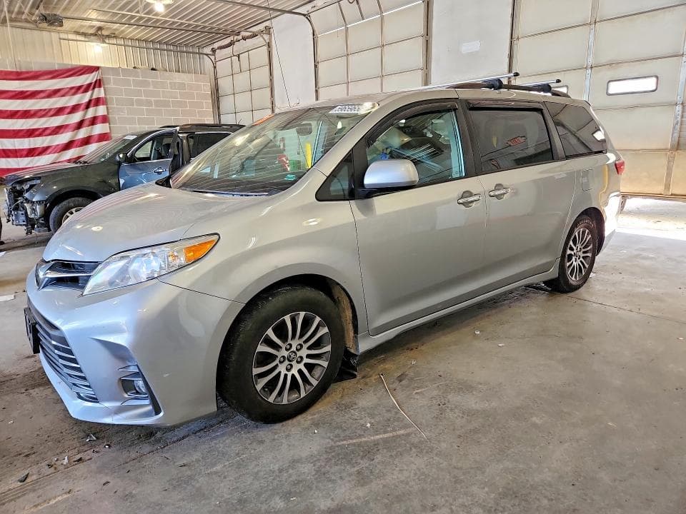 2020 TOYOTA SIENNA XLE 8-PASSENGER - 1