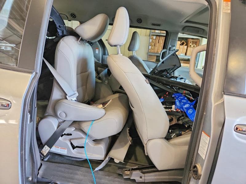 2020 TOYOTA SIENNA XLE 8-PASSENGER 11