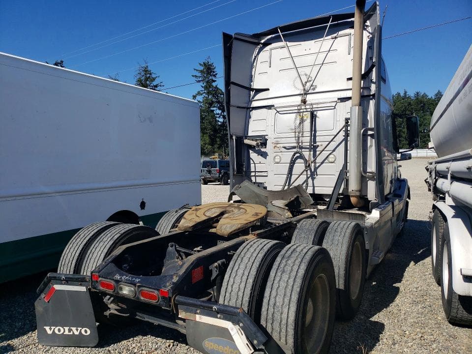 2017 VOLVO VN VNL VNL 3
