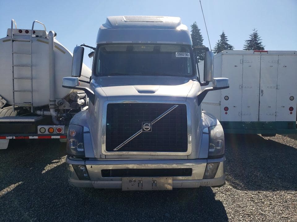 2017 VOLVO VN VNL VNL 5