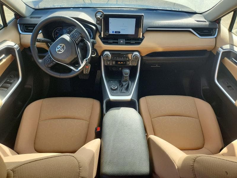 2025 TOYOTA RAV4 HYBRID XLE 8