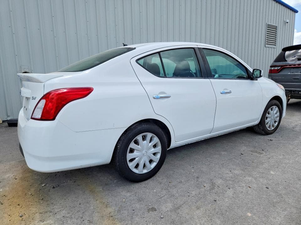 2017 NISSAN VERSA 1.6 SV 1.6 SV 3