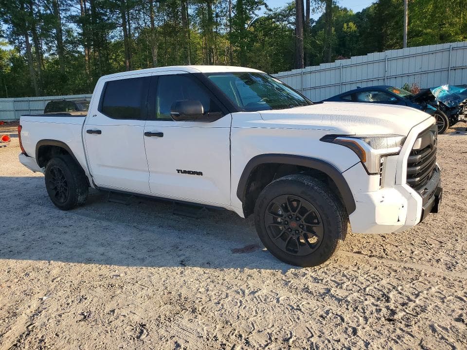 2024 TOYOTA TUNDRA SR5 4