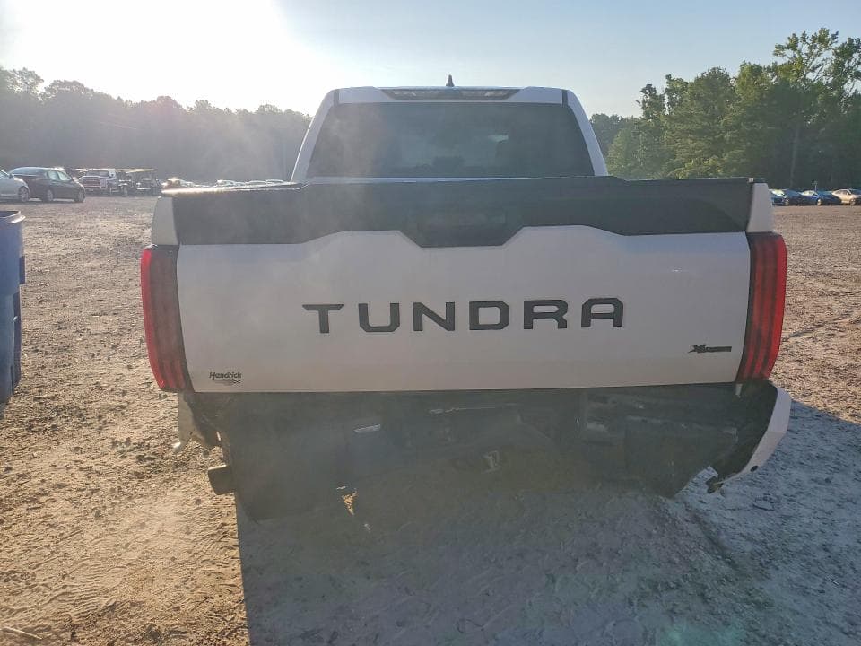 2024 TOYOTA TUNDRA SR5 6