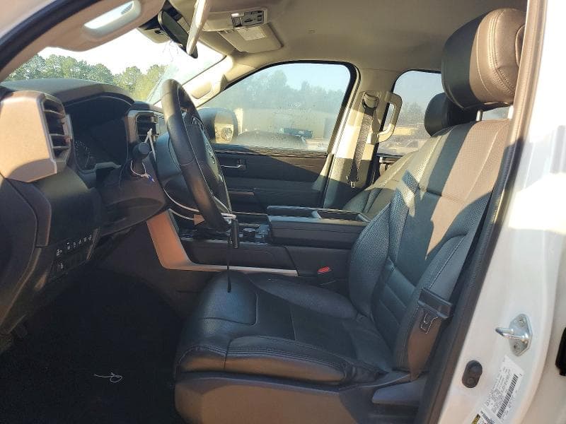 2024 TOYOTA TUNDRA SR5 7