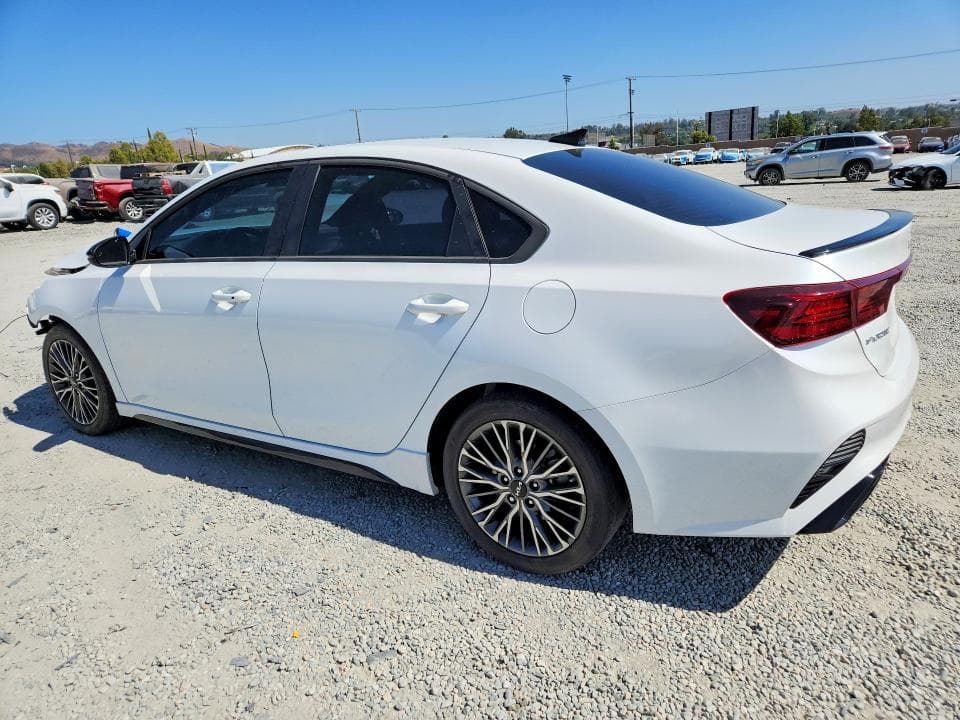 2023 KIA FORTE GT LINE 2