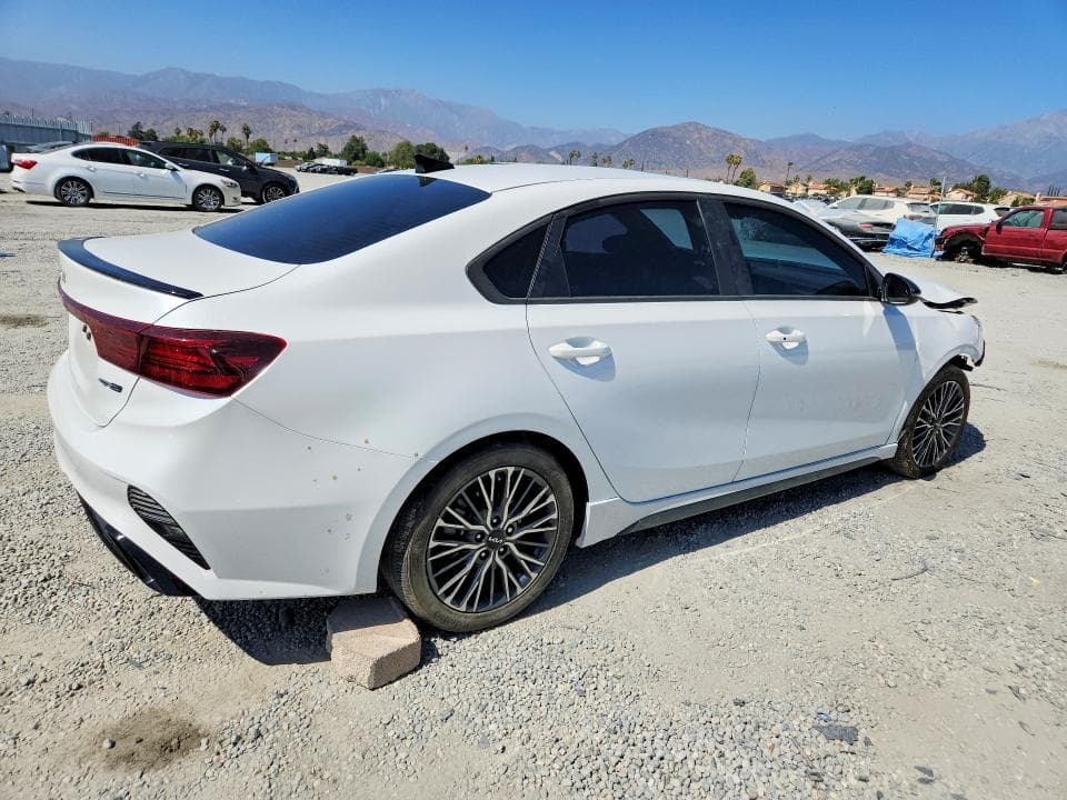 2023 KIA FORTE GT LINE 3