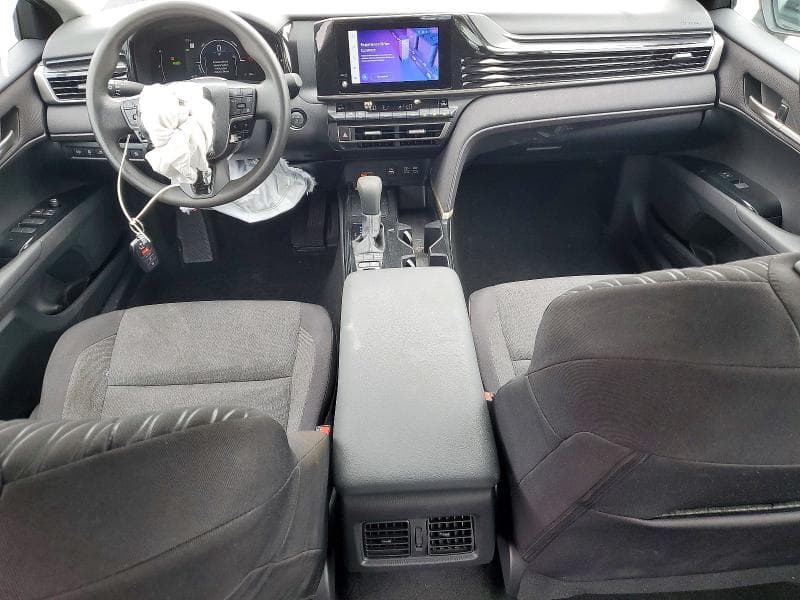 2025 TOYOTA CAMRY LE LE 8