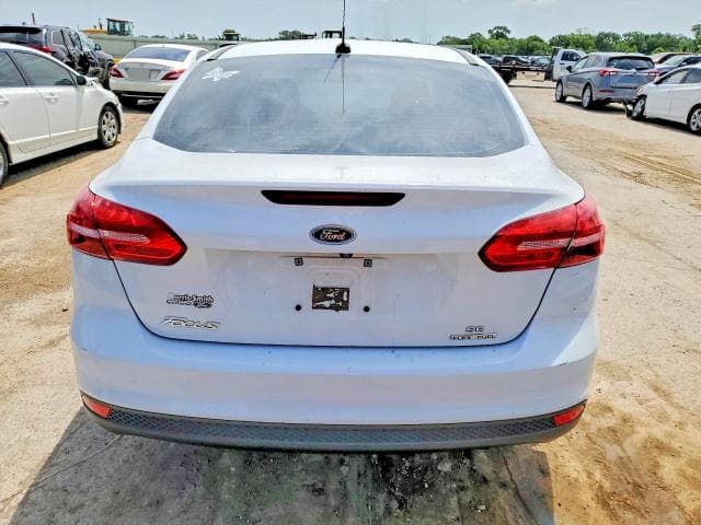 2016 FORD FOCUS SE 6
