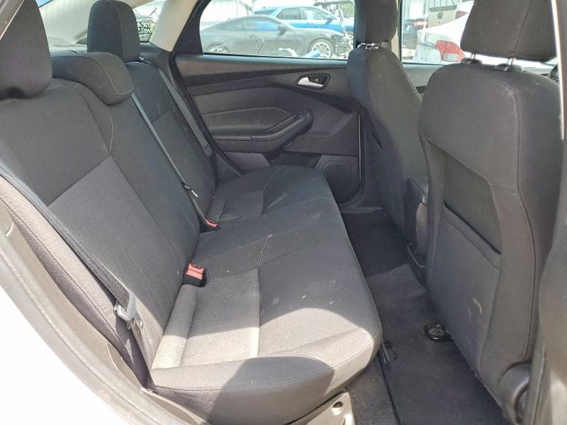 2016 FORD FOCUS SE 10