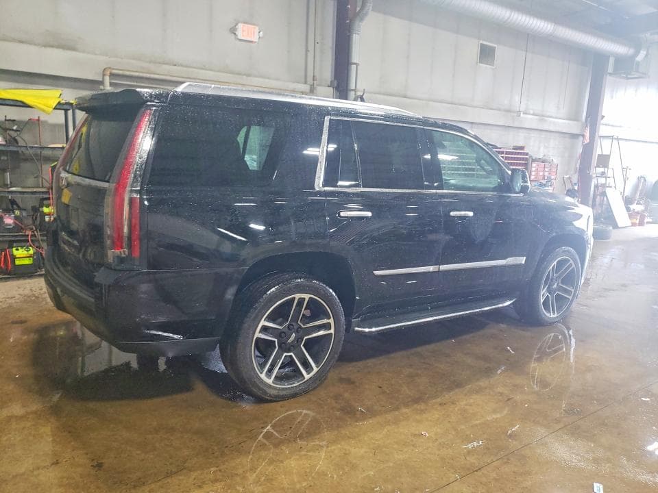 2018 CADILLAC ESCALADE LUXURY 3