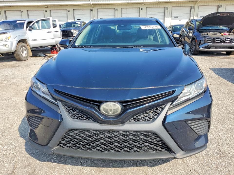 2018 TOYOTA CAMRY SE 5