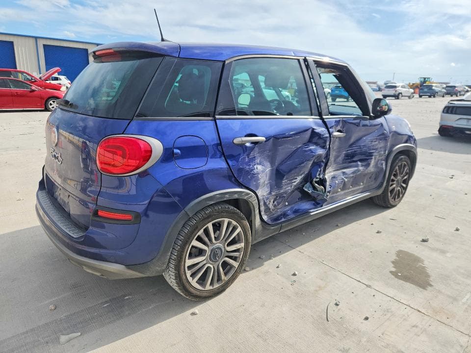 2019 FIAT 500L TREKKING 3