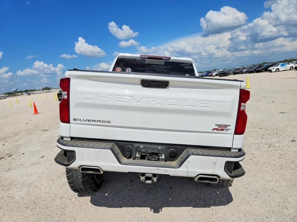 2020 CHEVROLET SILVERADO K1500 RST 6