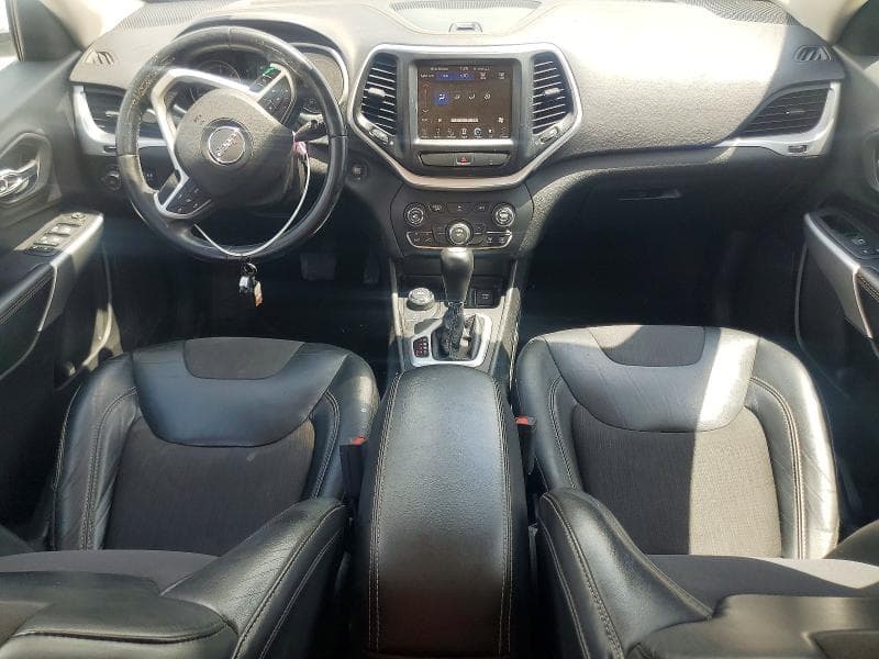 2018 JEEP CHEROKEE LATITUDE PLUS 8
