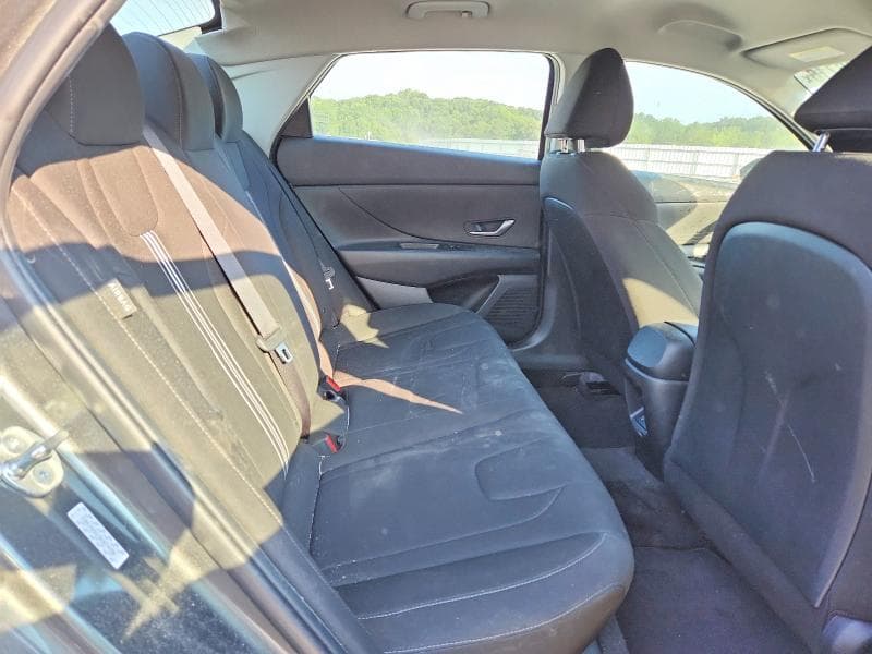 2024 HYUNDAI ELANTRA SEL 10
