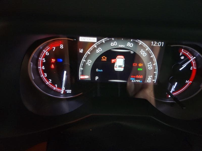 2020 TOYOTA RAV4 LIMITED 9
