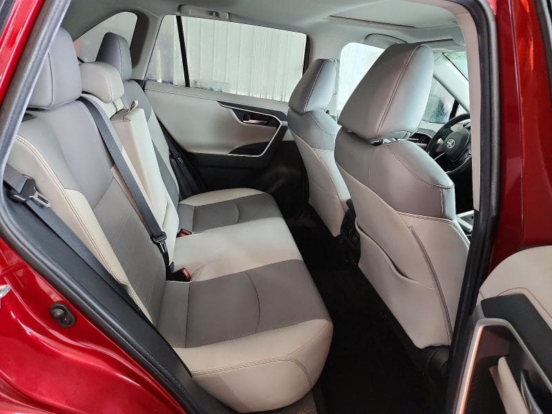 2020 TOYOTA RAV4 LIMITED 10