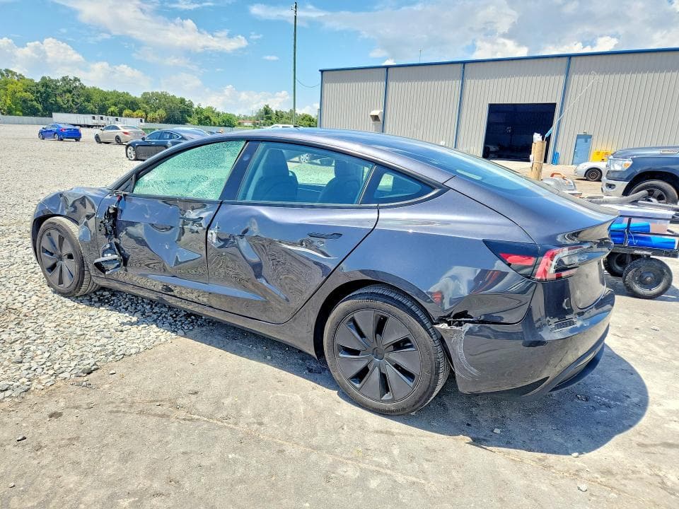 2025 TESLA MODEL 3 2