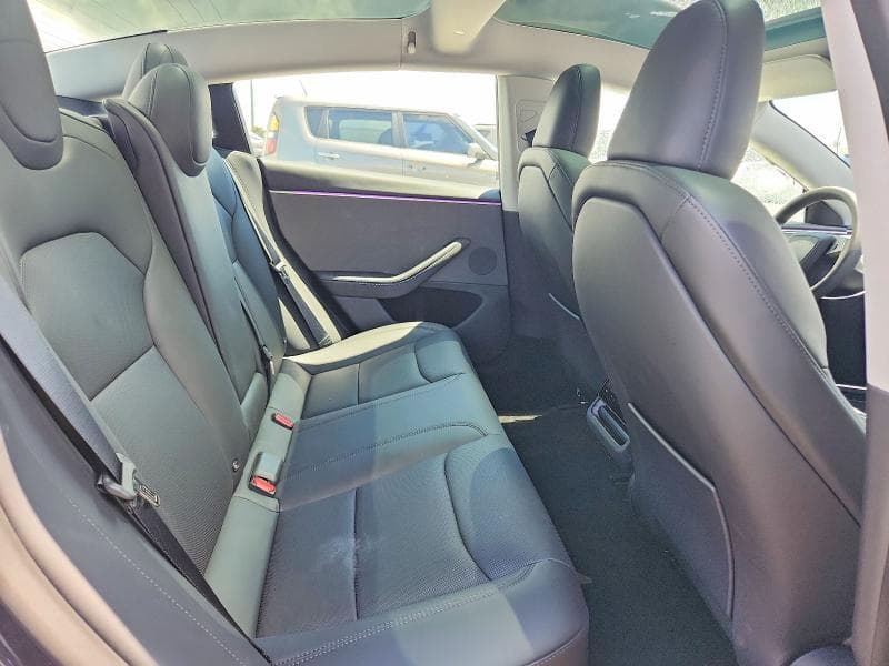2025 TESLA MODEL 3 10
