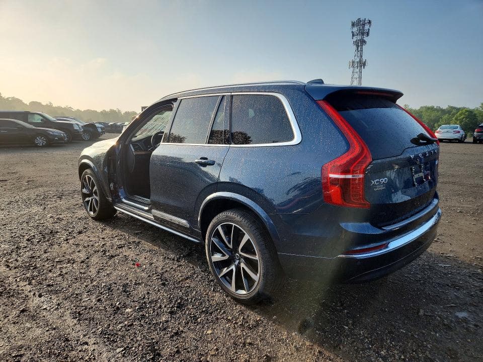 2023 VOLVO XC90 PLUS 2