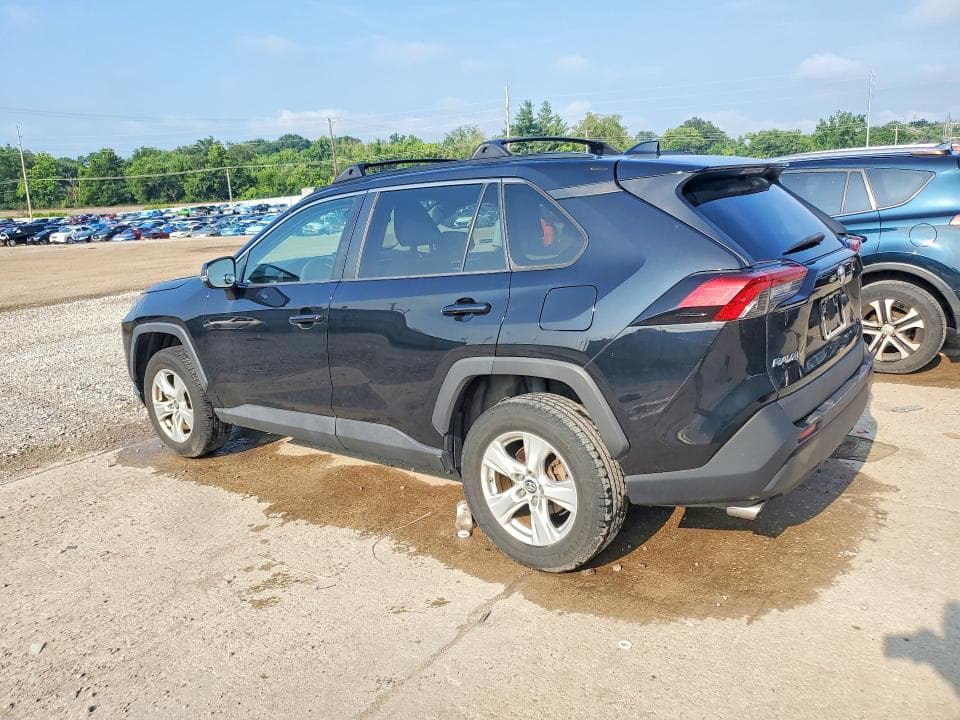2019 TOYOTA RAV4 XLE 2