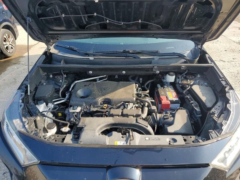 2019 TOYOTA RAV4 XLE 12