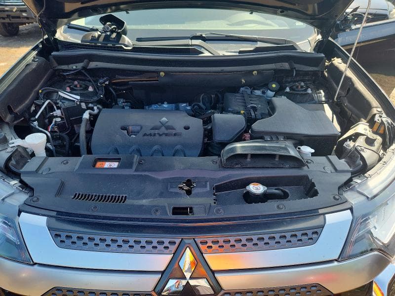 2020 MITSUBISHI OUTLANDER SE 11