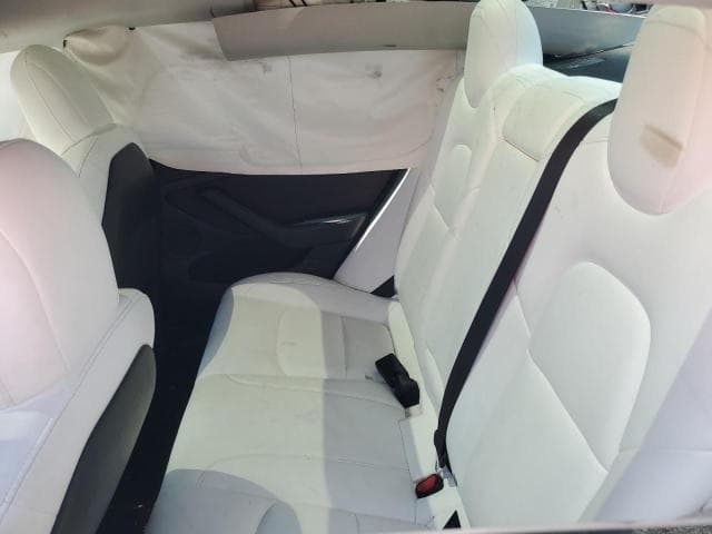 2021 TESLA 3 10