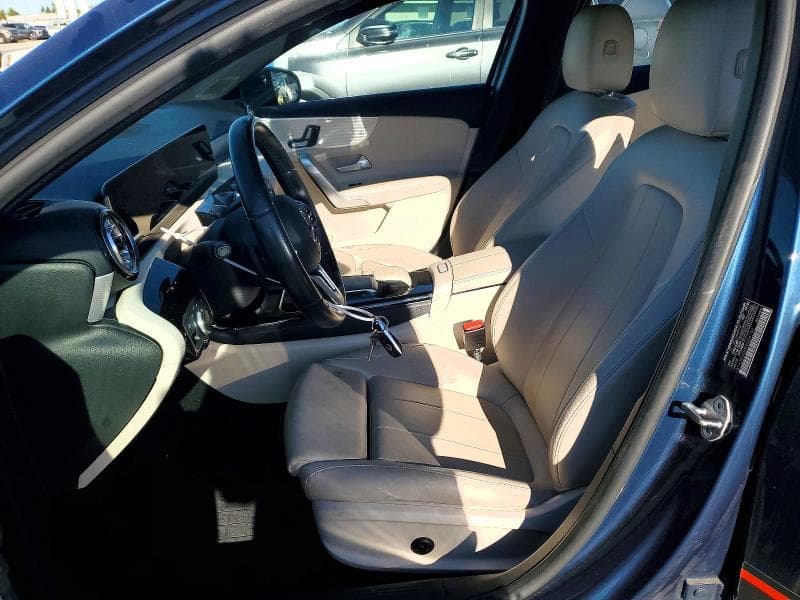 2022 MERCEDES-BENZ A 220 7