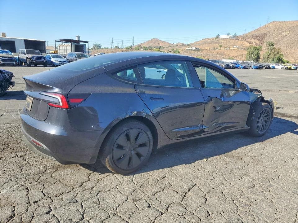 2025 TESLA MODEL 3 3