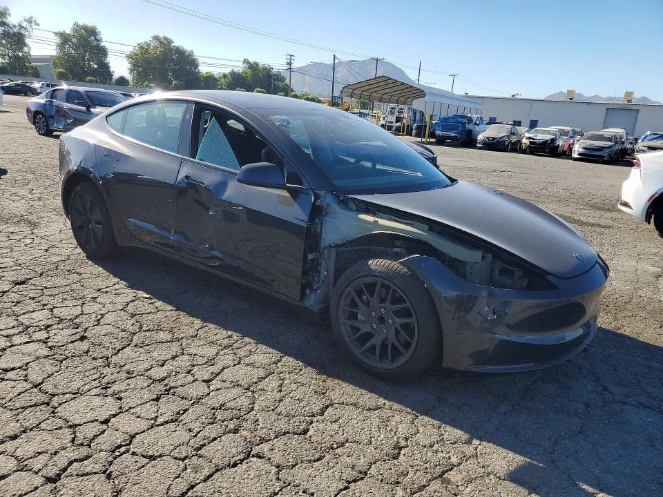 2025 TESLA MODEL 3 4